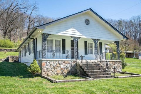 Photo of 4506 Mccahill Road, Chattanooga, TN 37415 (MLS # 1525601)