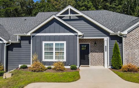 Photo of 456 NW Bellingham Drive, Cleveland, TN 37312 (MLS # 1519602)