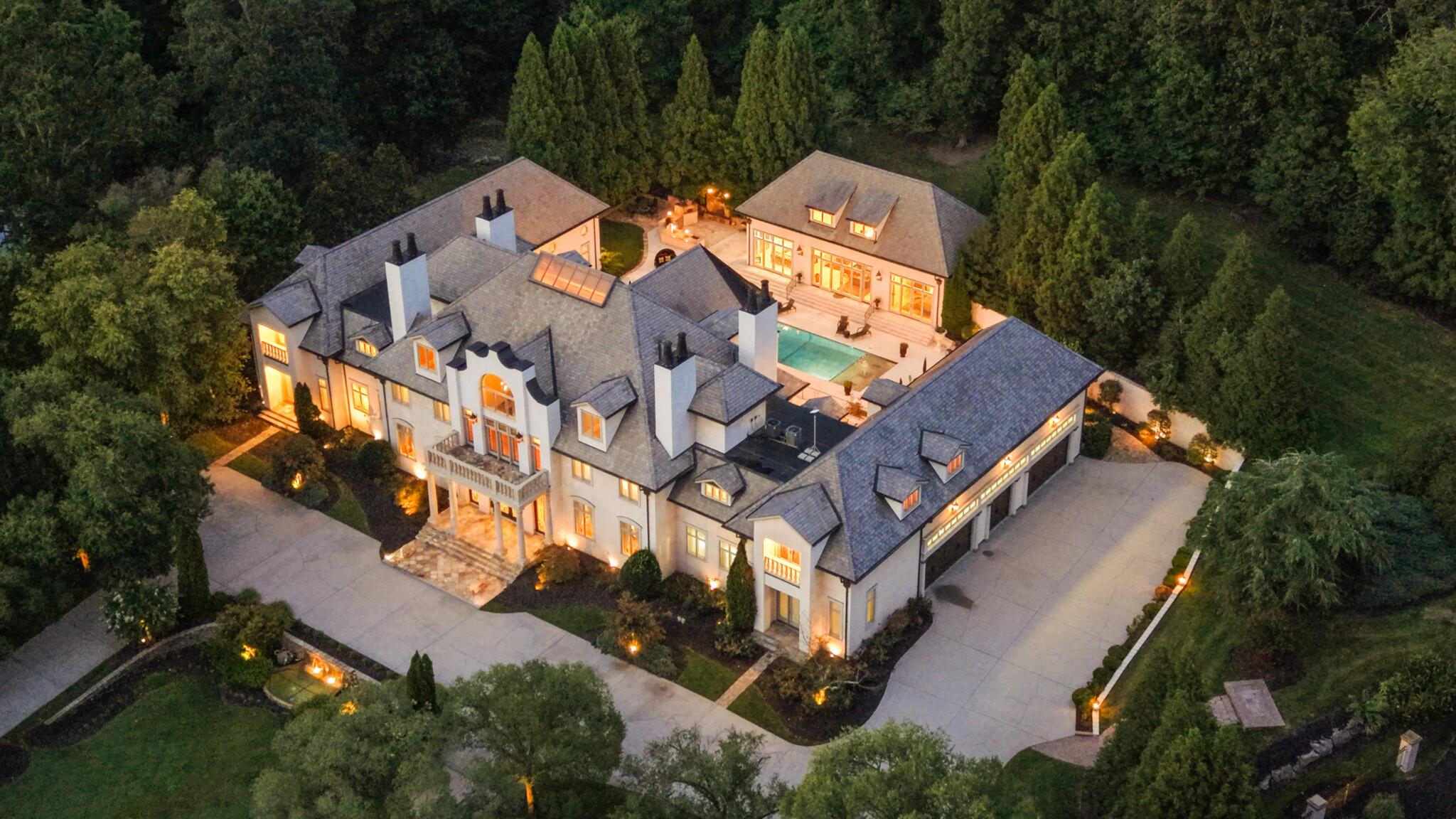 8843 Forest Creek Lane