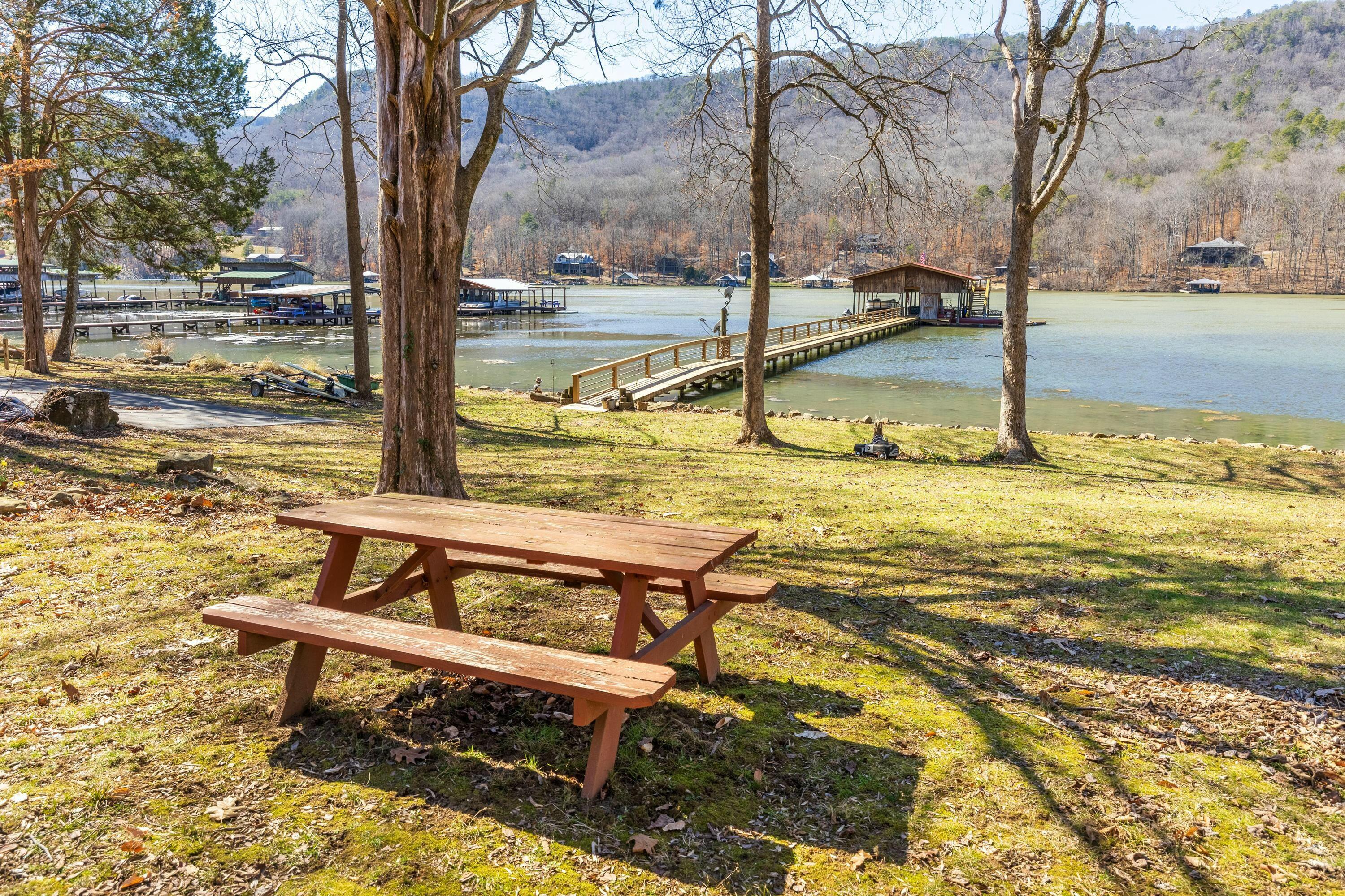7286 Mullins Cove Road