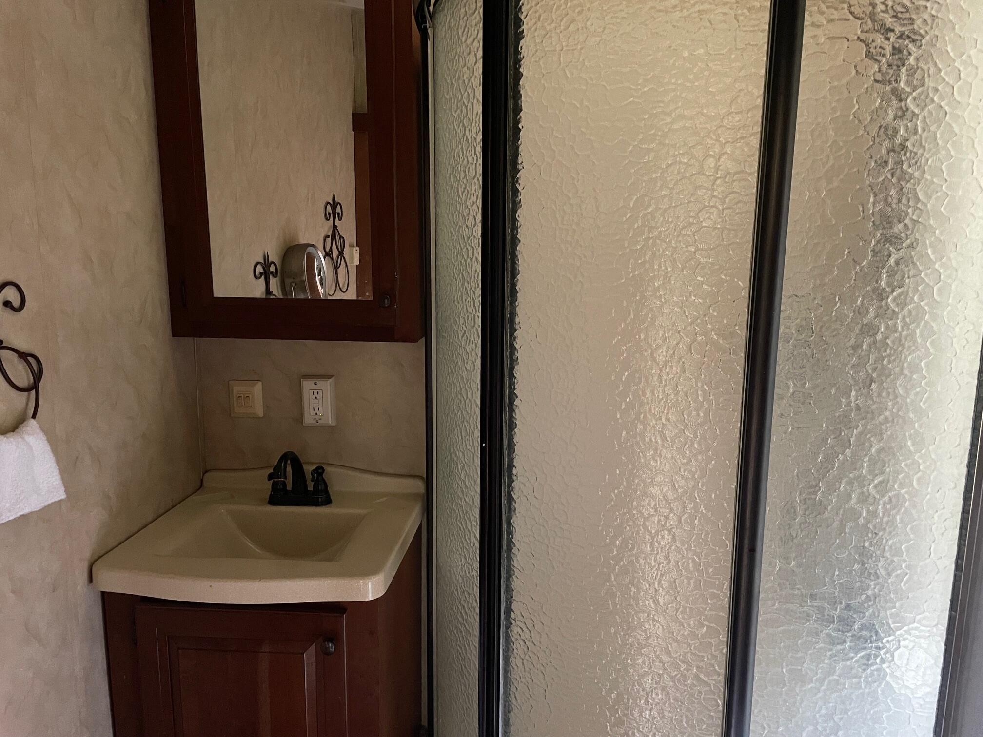 Ider, Alabama 35981, United States, 1 Bedroom Bedrooms, ,1 BathroomBathrooms,Residential,Active,234842