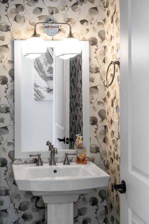 Tiny photo for 1817 Notting Hill, Chattanooga, TN 37405 (MLS # 1530866)