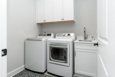 Tiny photo for 1817 Notting Hill, Chattanooga, TN 37405 (MLS # 1530866)