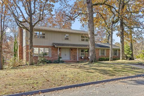Photo of 1428 Highcrest Drive, Hixson, TN 37343 (MLS # 1524188)