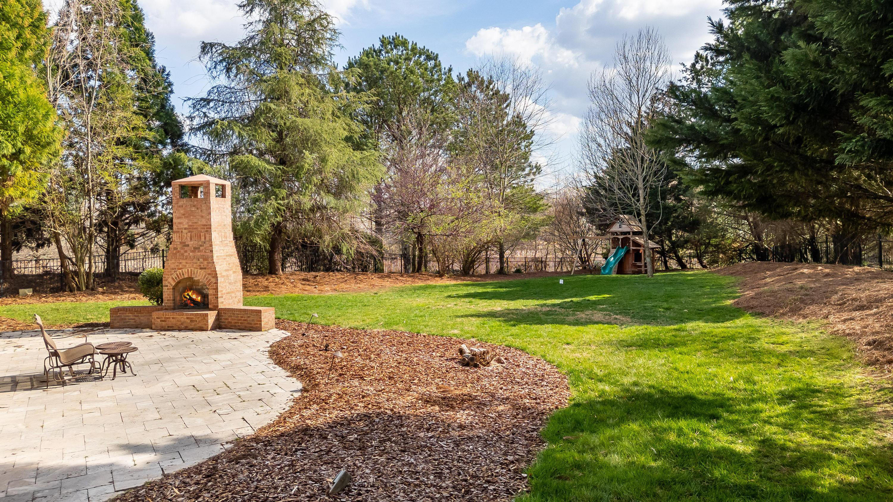 1295 Enclave Road, Chattanooga, Tennessee image 2