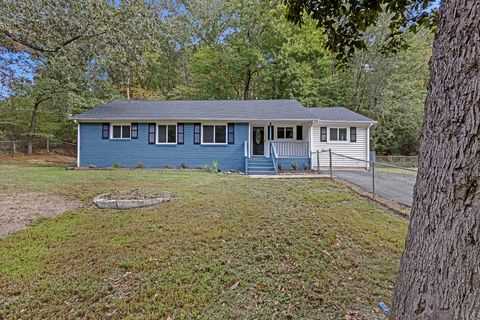 Photo of 1806 Dallas Lake Rd Rd, Soddy Daisy, TN 37379 (MLS # 1522254)