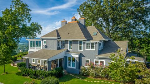 46 N Crest Road Chattanooga TN 37404