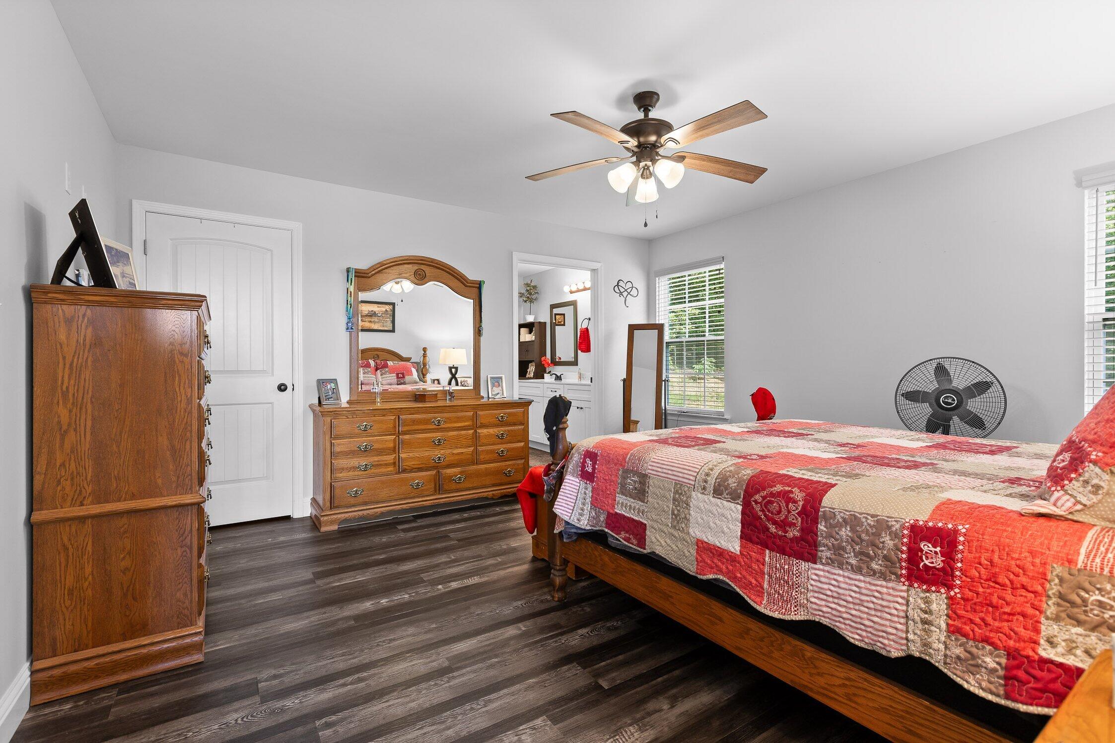 1008 Durgan Place, Dalton, Georgia image 11