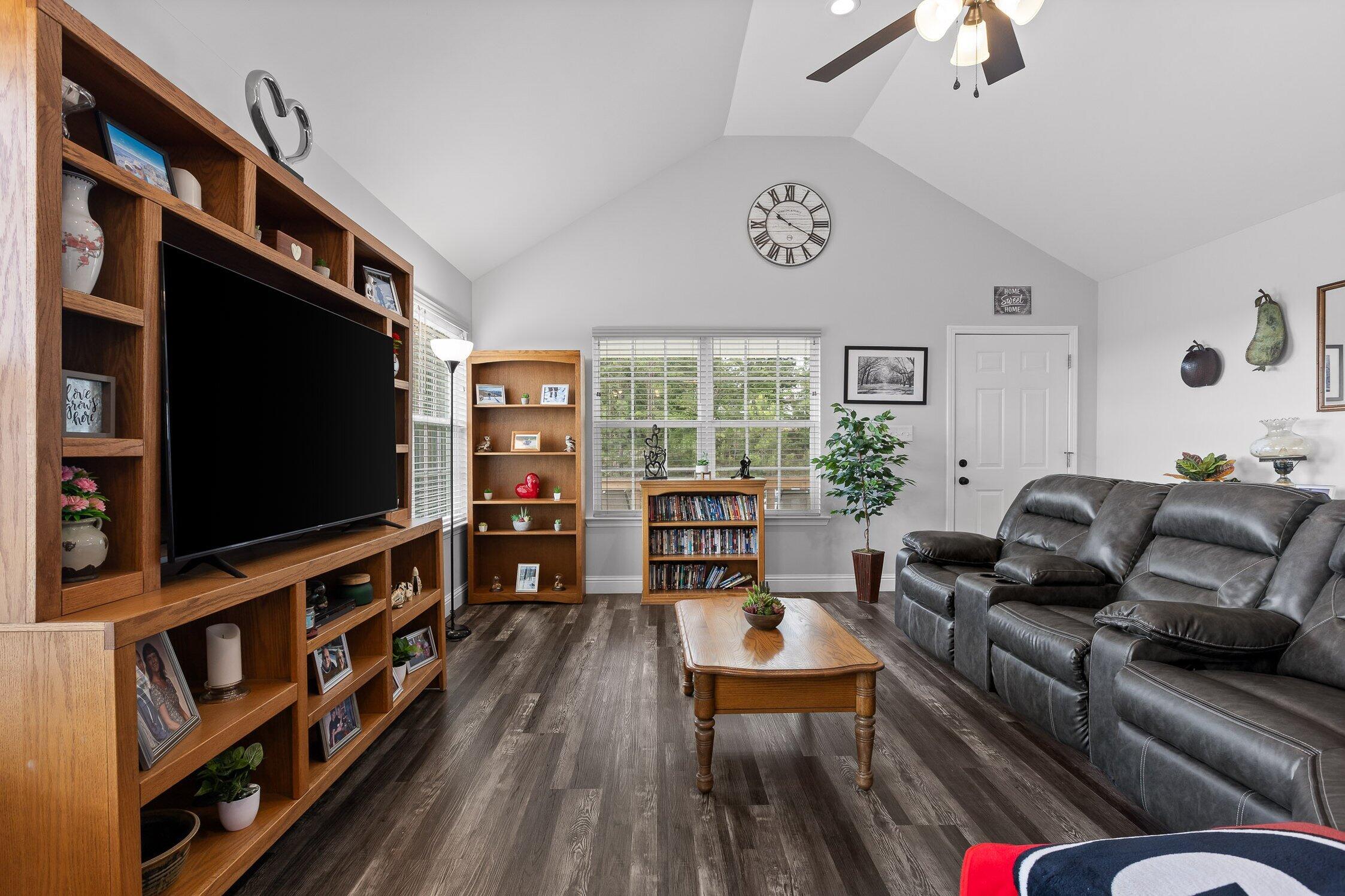 1008 Durgan Place, Dalton, Georgia image 23