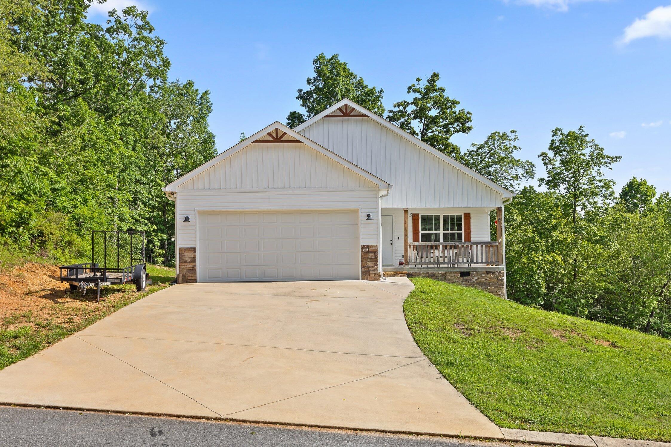 1008 Durgan Place, Dalton, Georgia image 1