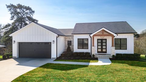 Photo of 3406 Roberts Road, Chattanooga, TN 37416 (MLS # 1526877)