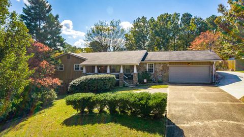 Photo of 3315 Oak Burr Drive, Chattanooga, TN 37419 (MLS # 1522738)