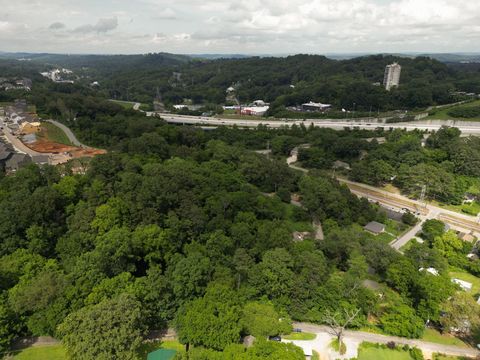 Photo of 978 Henderson Avenue, Chattanooga, TN 37405 (MLS # 1514989)