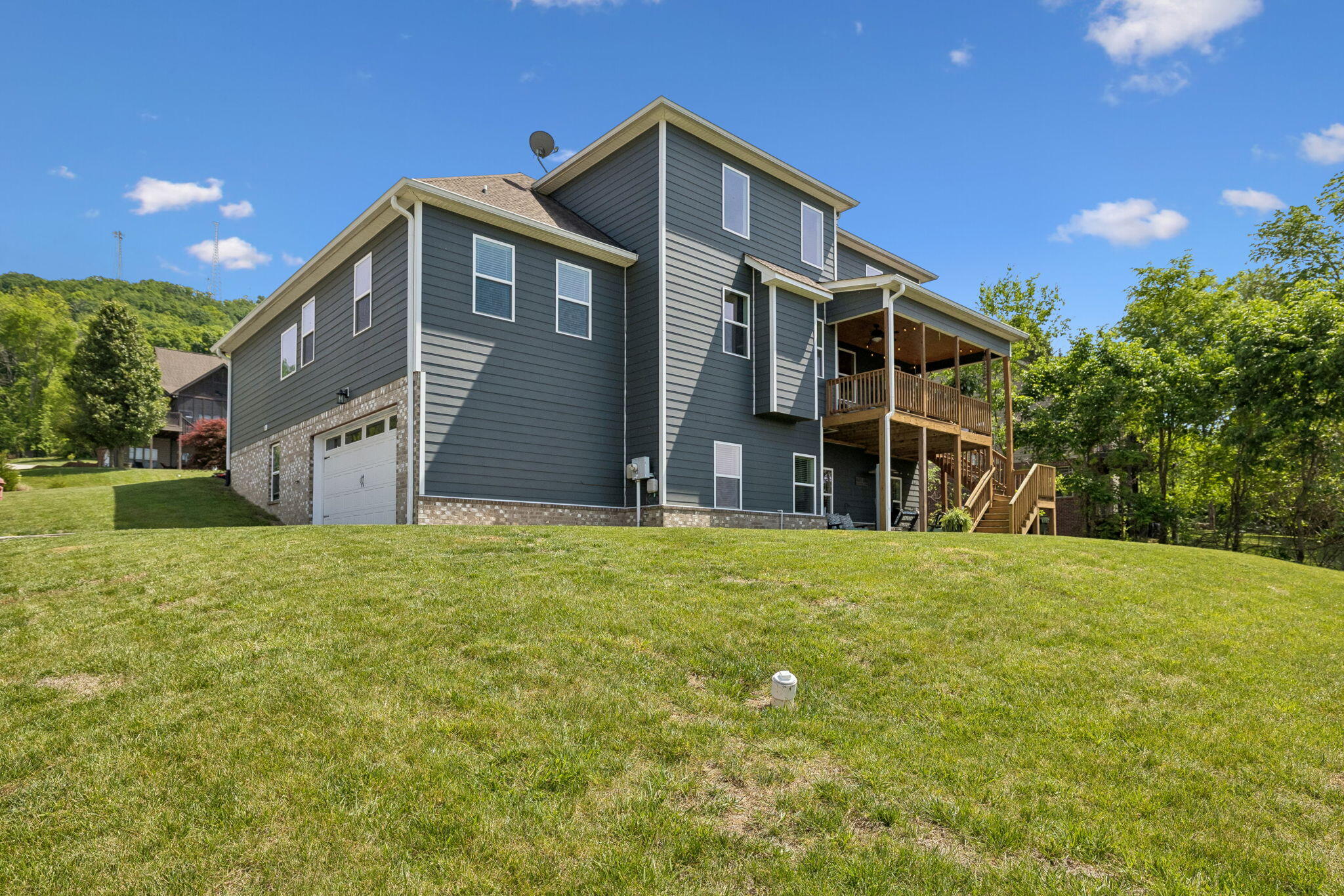 8988 Sunridge Drive