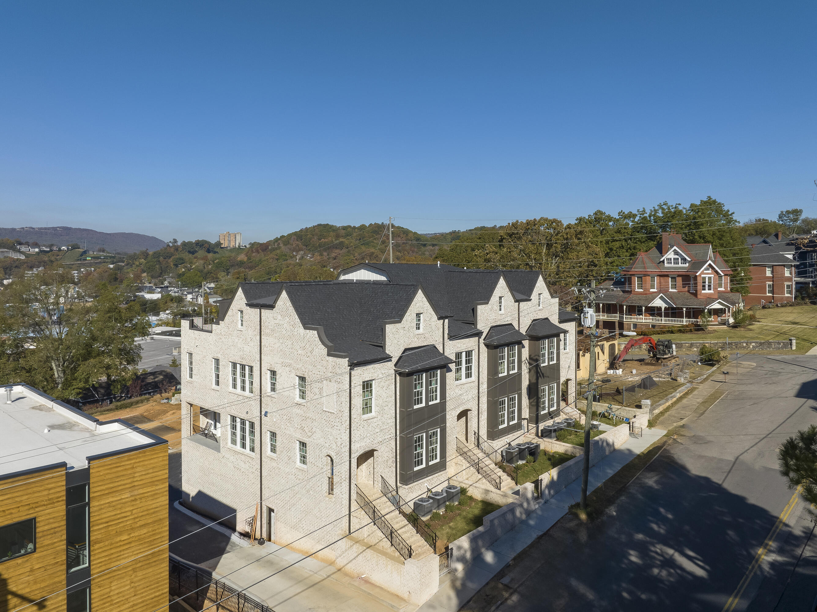 Photo 6 of 50 of 211 Forest Ave townhome