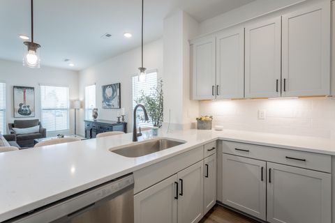 Tiny photo for 1590 S Watkins Street, Chattanooga, TN 37404 (MLS # 1529461)