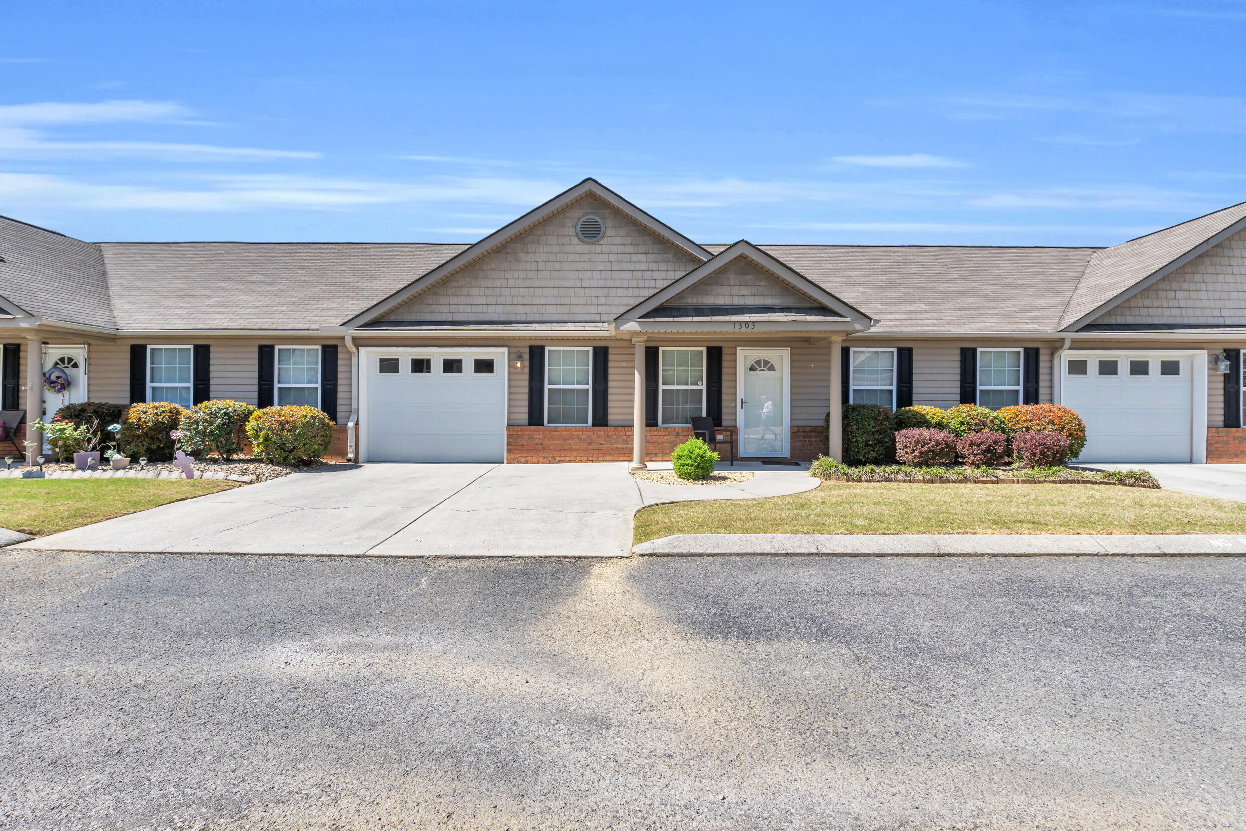 1303 Cedar Creek Drive, Rossville, Georgia image 4