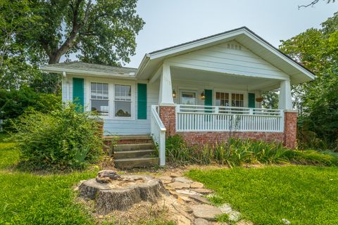 Photo of 1115 Westwood Avenue, Chattanooga, TN 37405 (MLS # 1529334)