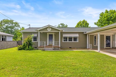 Photo of 3 Walker Avenue, Fort Oglethorpe, GA 30742 (MLS # 1535358)