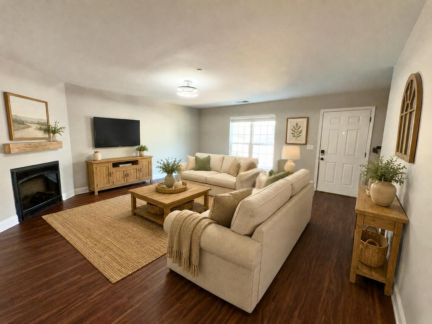 1126 Maple Tree exterior