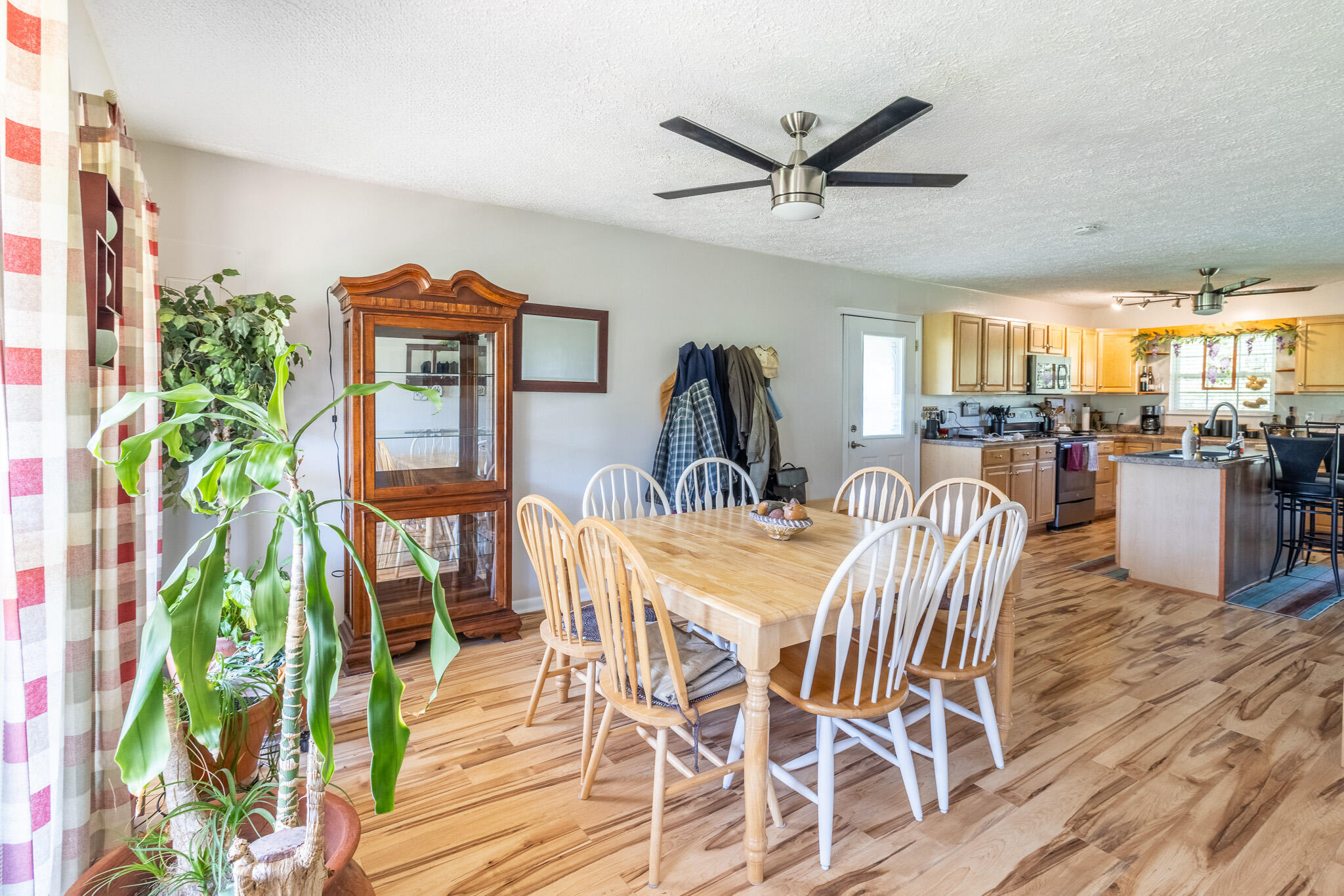 7511 Upper East Valley Road, Pikeville, Tennessee image 7