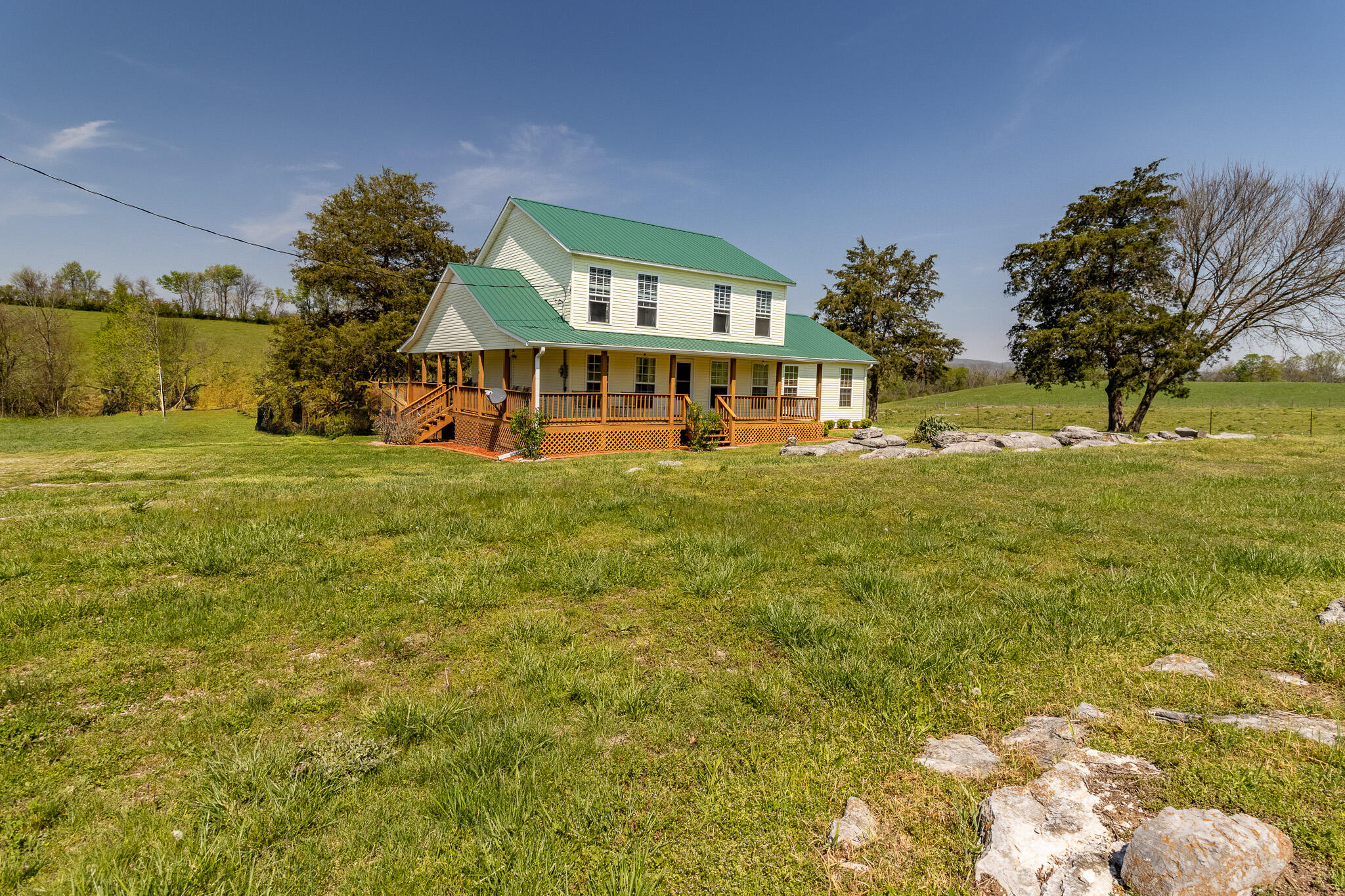 7511 Upper East Valley Road, Pikeville, Tennessee image 1