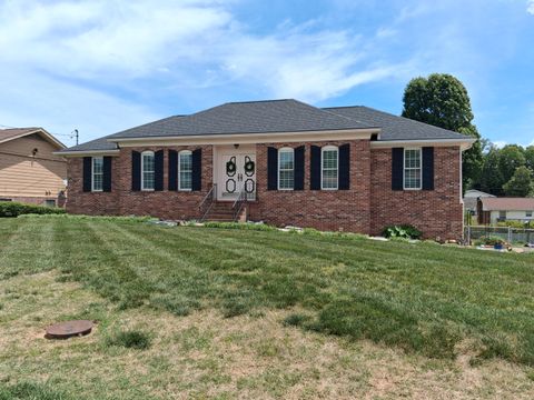 Photo of 2804 Saint Lawrence Road, Chattanooga, TN 37421 (MLS # 1534089)