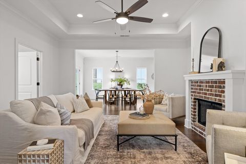 Photo of 804 Wellstone Drive, Chattanooga, TN 37405 (MLS # 1530319)