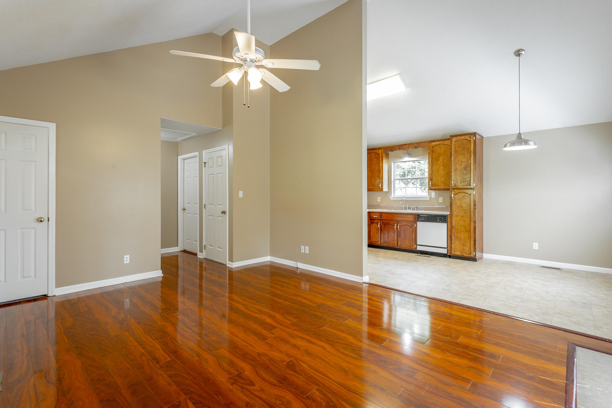 6827 Hillside Bend Trail, Harrison, Tennessee image 7