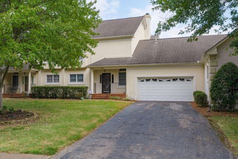 Photo of 1134 Constitution Drive, Chattanooga, TN 37405 (MLS # 1521507)