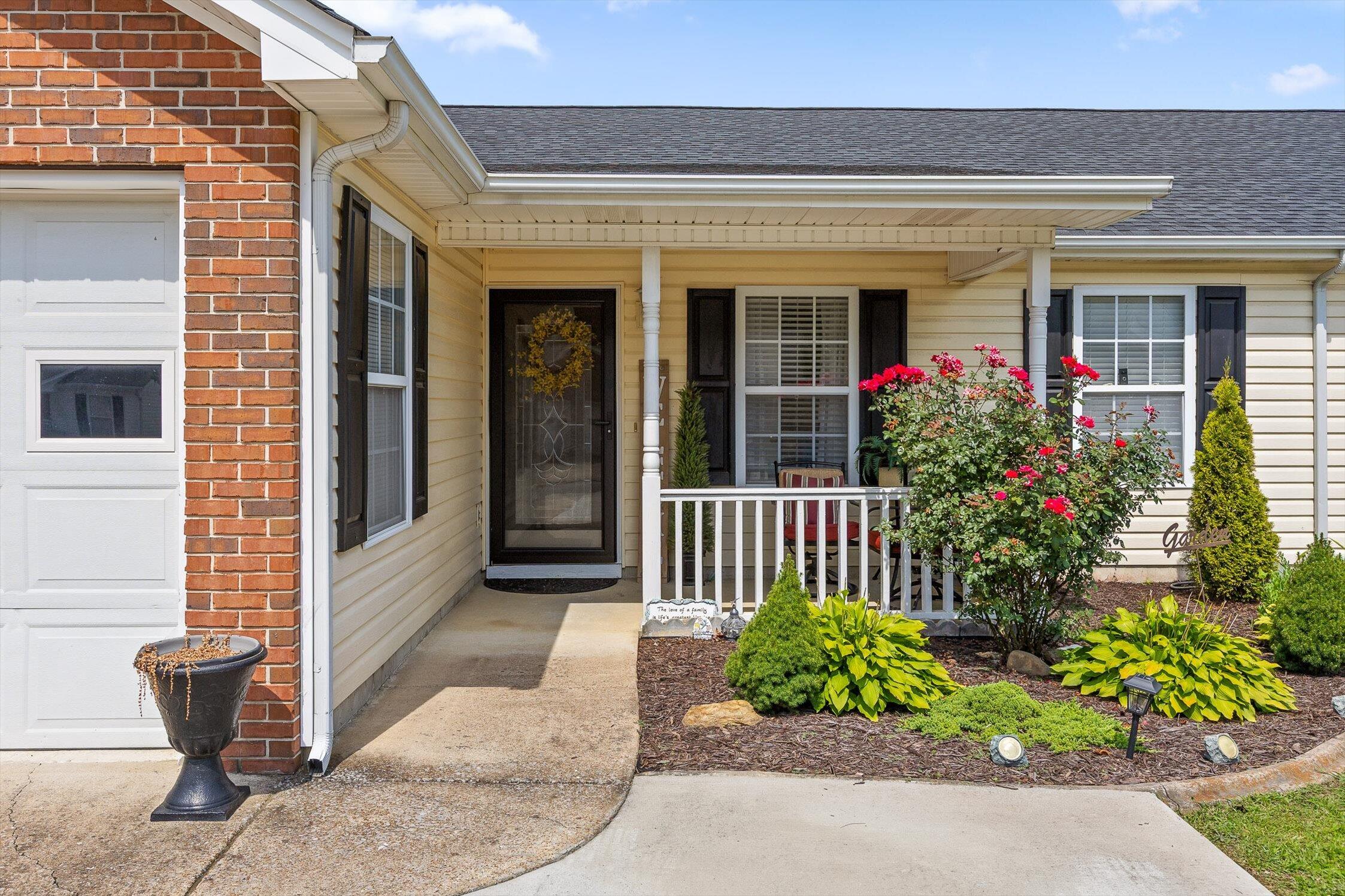 Rossville, Georgia 30741, United States, 2 Bedrooms Bedrooms, ,2 BathroomsBathrooms,Residential,Active,163616