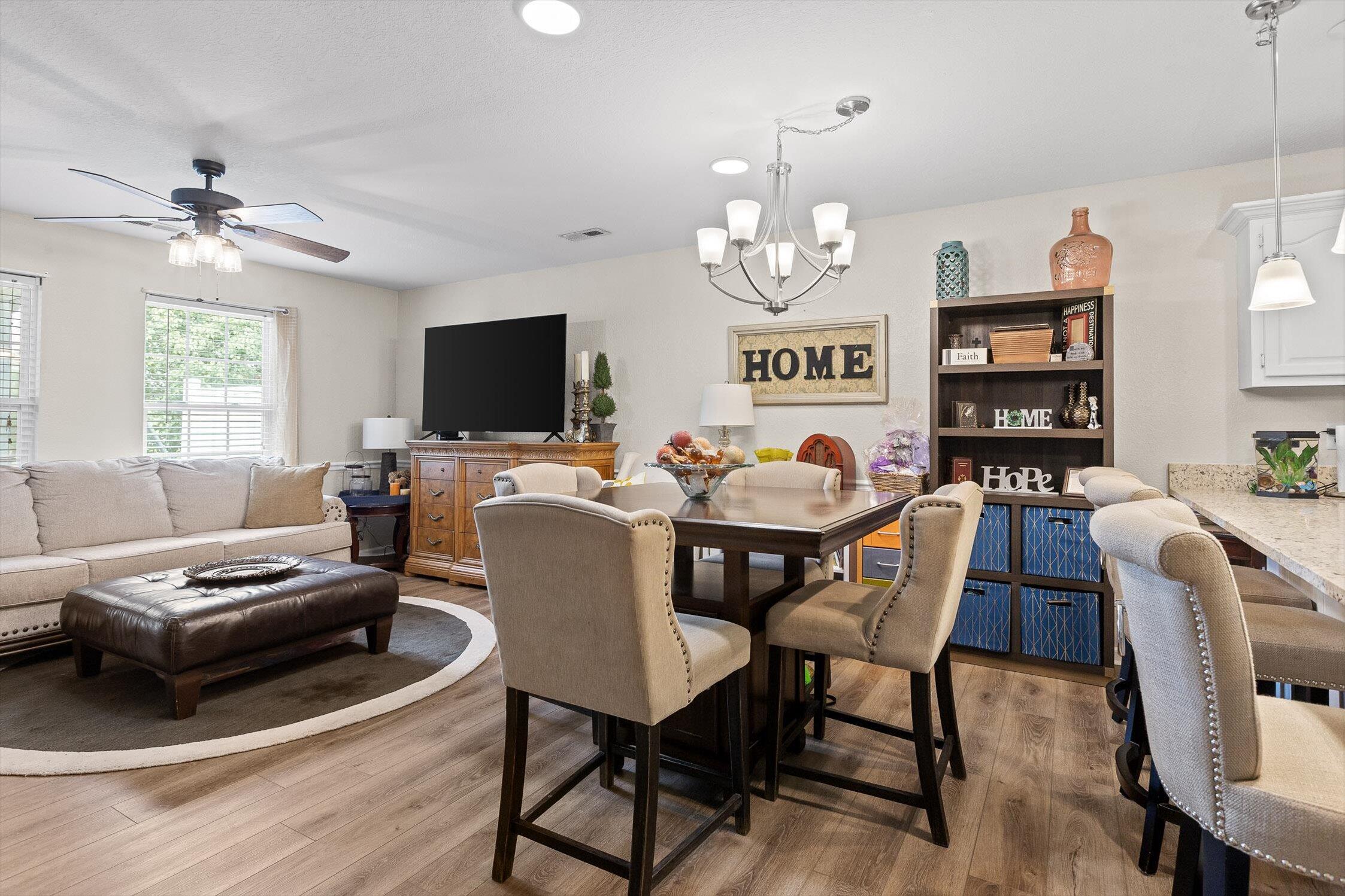 Rossville, Georgia 30741, United States, 2 Bedrooms Bedrooms, ,2 BathroomsBathrooms,Residential,Active,163616