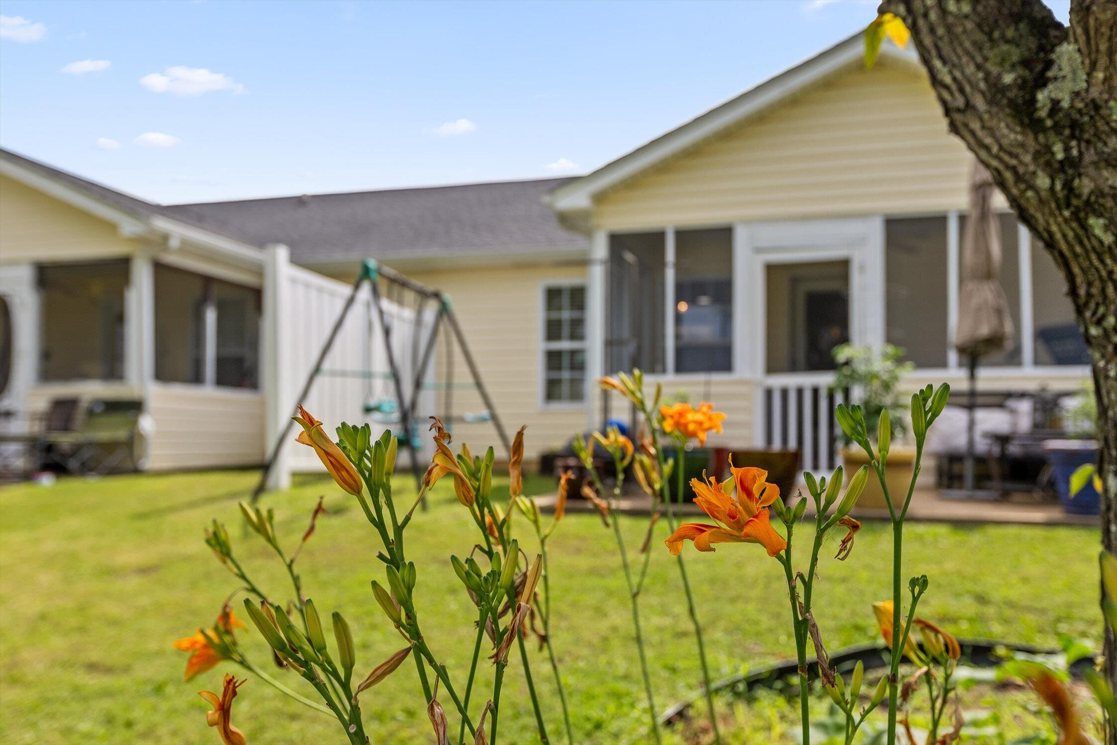 Rossville, Georgia 30741, United States, 2 Bedrooms Bedrooms, ,2 BathroomsBathrooms,Residential,Active,163616