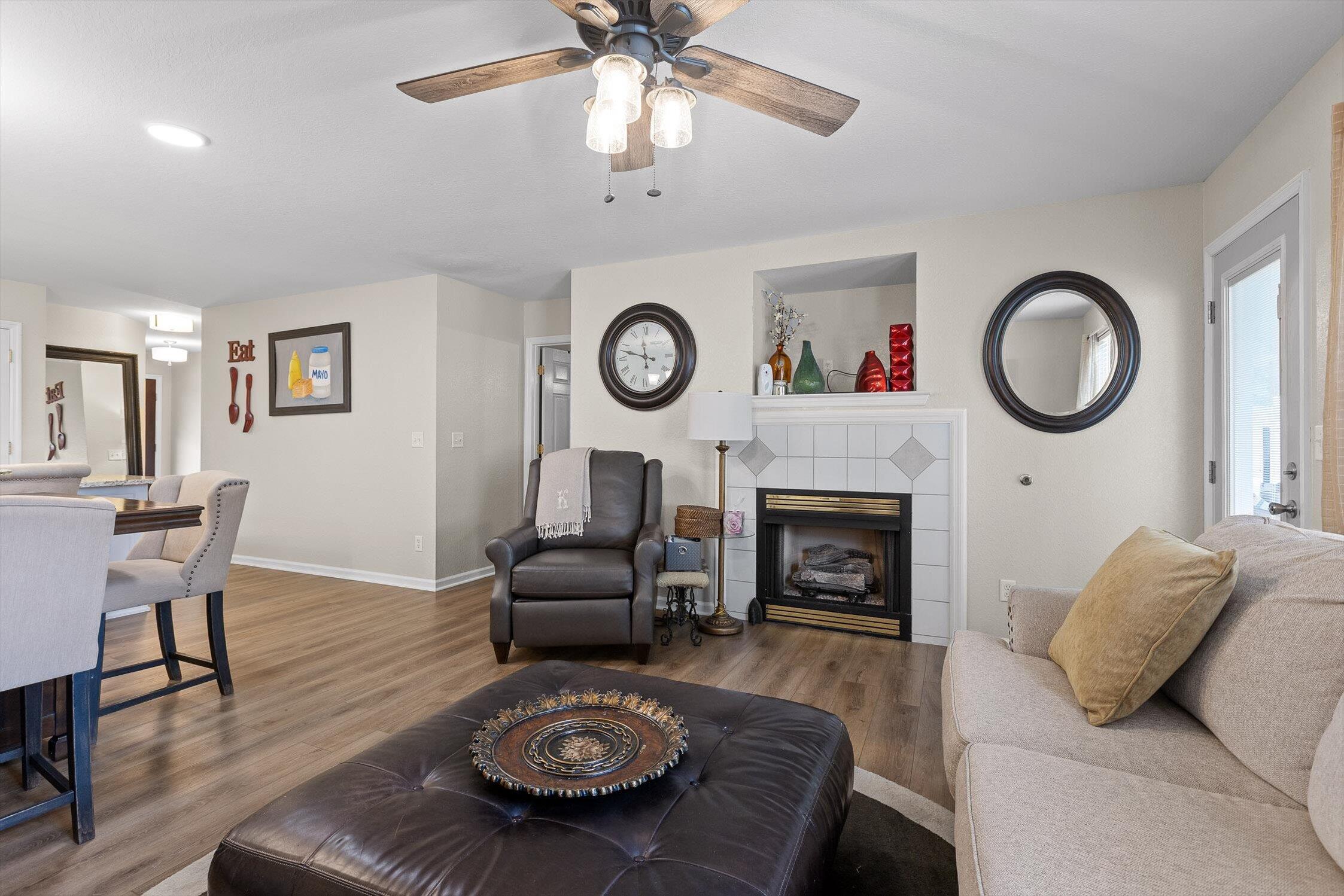 Rossville, Georgia 30741, United States, 2 Bedrooms Bedrooms, ,2 BathroomsBathrooms,Residential,Active,163616