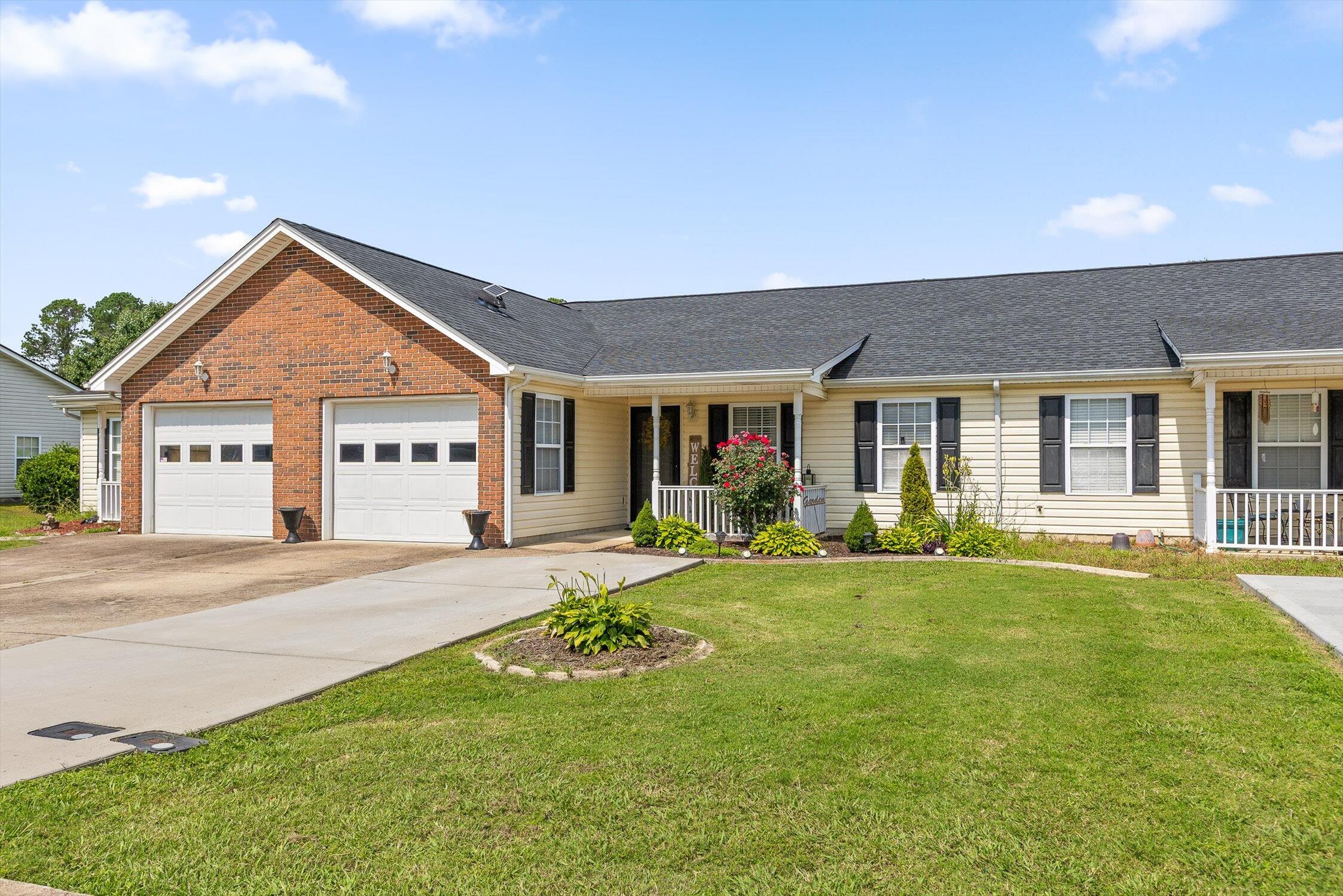 Rossville, Georgia 30741, United States, 2 Bedrooms Bedrooms, ,2 BathroomsBathrooms,Residential,Active,163616