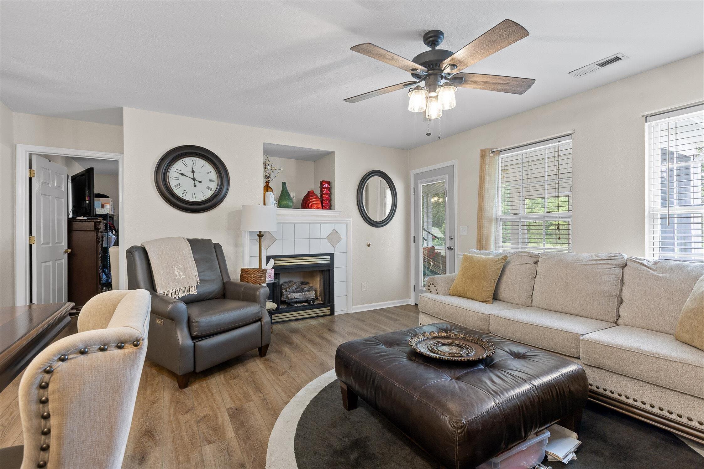 Rossville, Georgia 30741, United States, 2 Bedrooms Bedrooms, ,2 BathroomsBathrooms,Residential,Active,163616