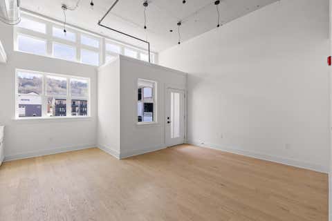Condo For Sale - 1800 S Watkins Street<br/> Hamilton County, Chattanooga, TN 37404
