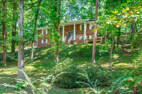 Photo of 430 Bluebird Circle, Chattanooga, TN 37412 (MLS # 1543078)