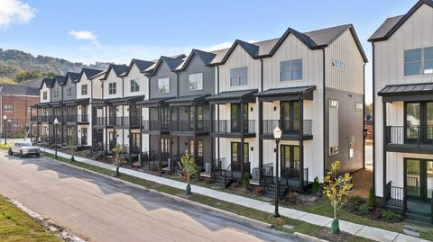 Photo of 2506 E 18th Street, Chattanooga, TN 37404 (MLS # 1532512)