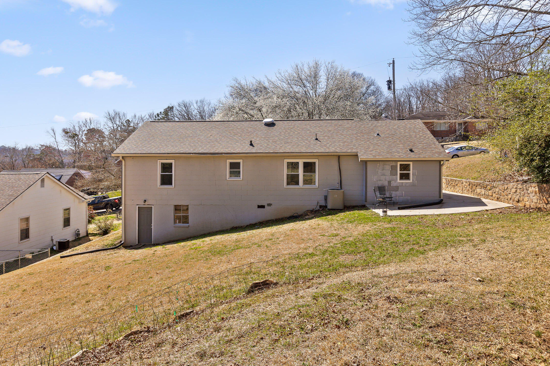 211 W Daytona Drive, Red Bank, Tennessee image 3