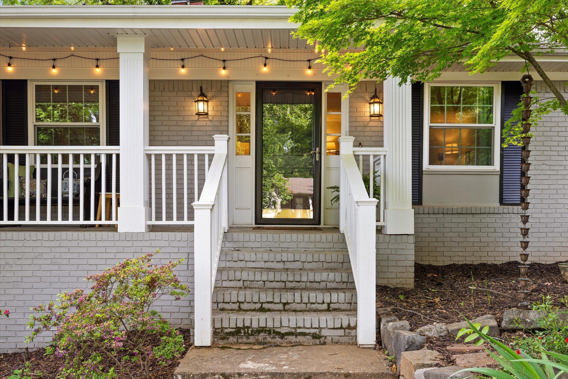 6420 Lake Meadows Drive