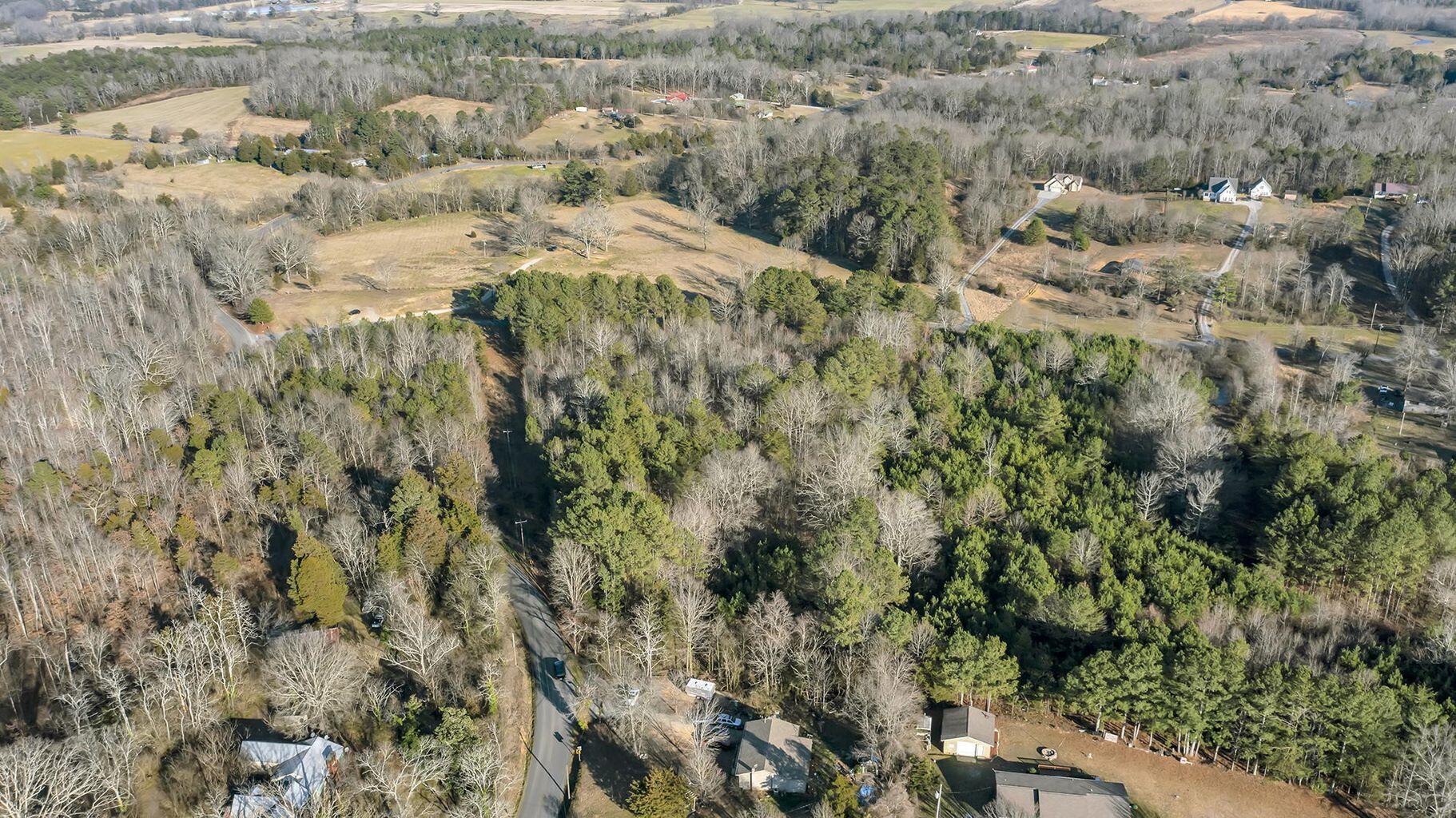 1728 Chestuee Road, Cleveland, Tennessee image 3