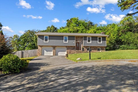 Photo of 9330 Cawood Circle, Chattanooga, TN 37421 (MLS # 1545414)