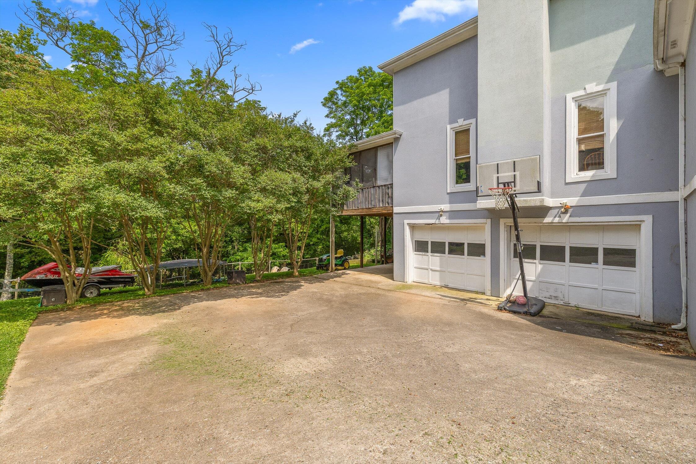 Hixson, Tennessee 37343, United States, 5 Bedrooms Bedrooms, ,4 BathroomsBathrooms,Residential,Active,155989