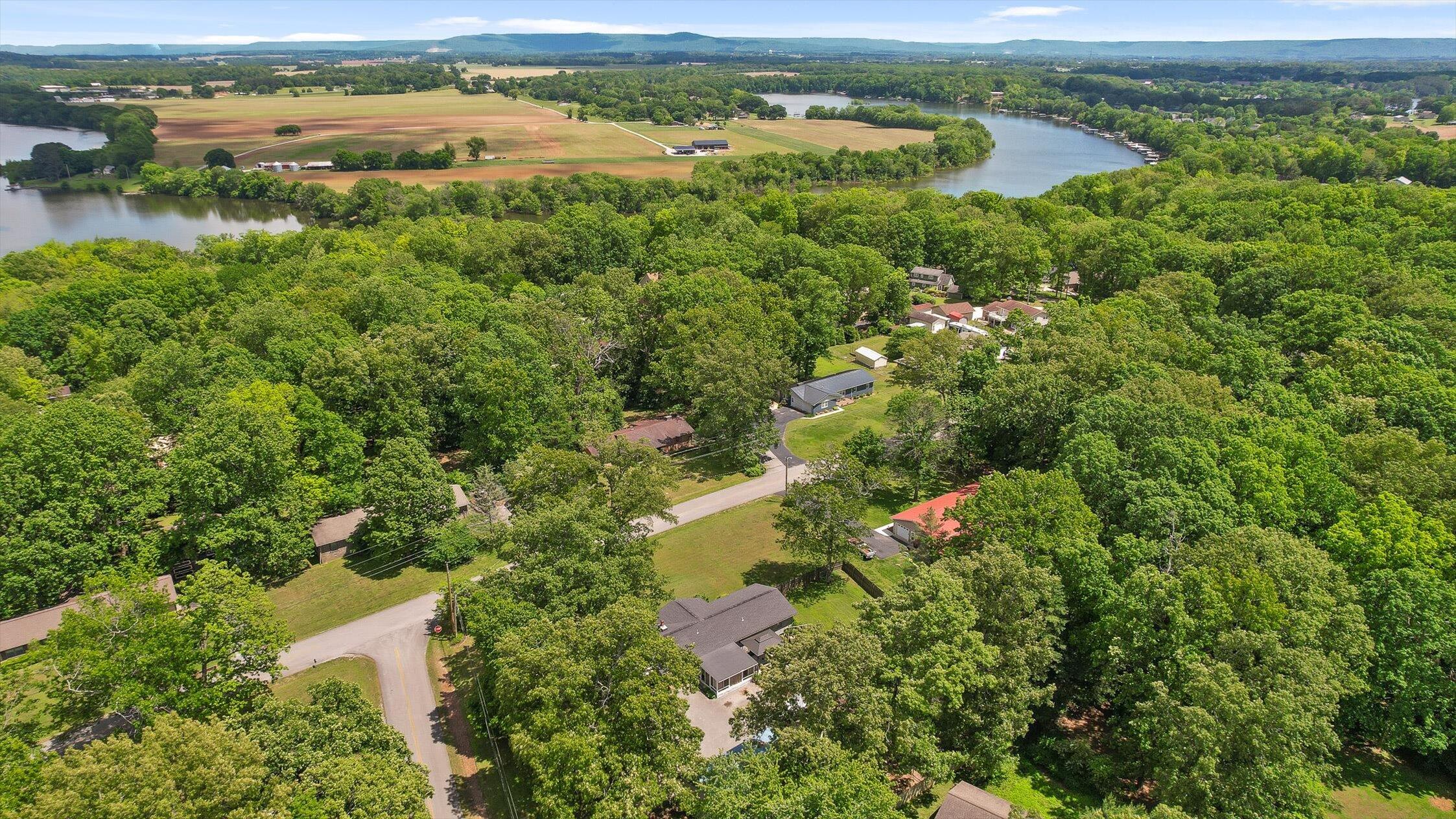 419 Trotters Circle, Estill Springs, Tennessee image 32