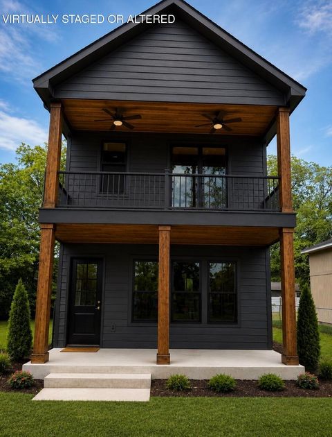 Homes For Sale - 1405 E 49th Street<br/> Chattanooga, TN 37407