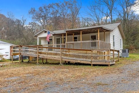 Photo of 123 Jamestown Road, Chattanooga, TN 37416 (MLS # 1523357)