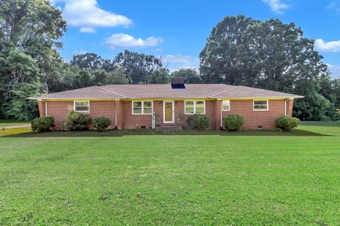 Homes For Sale - 116 Diane Drive<br/> Dalton, GA 30721