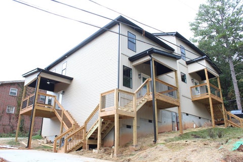 Townhouse For Sale - 3106 Donna Lane<br/> Chattanooga, TN 37404