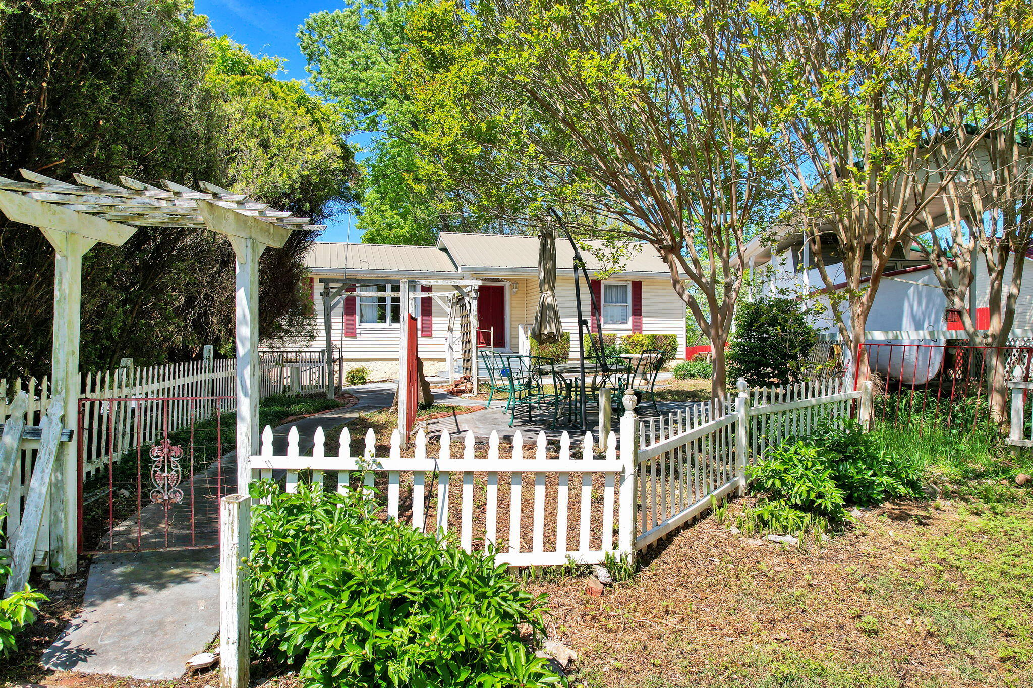 691 Lakehaven Circle